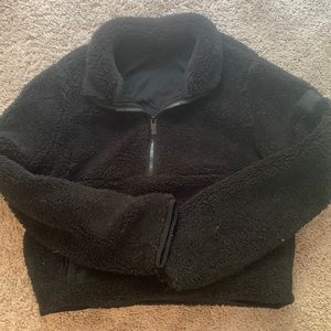 alo fleece crop